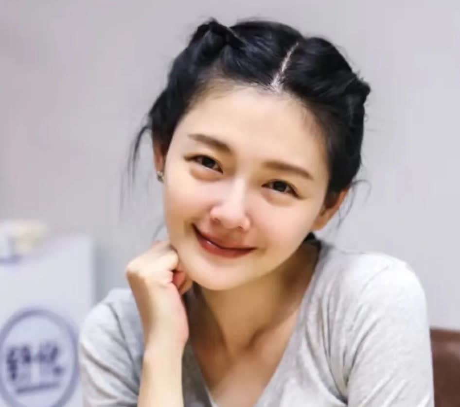 有人说大S像谜一样，你说她爱财，具俊晔一毛不拔照样爱的死去活来。掏光半生积累只为