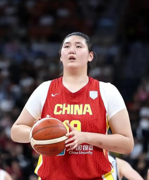 最好的消息，中国女篮赢球靠的张子宇。3月4日，中国女篮在长沙跟巴西队打了一场热