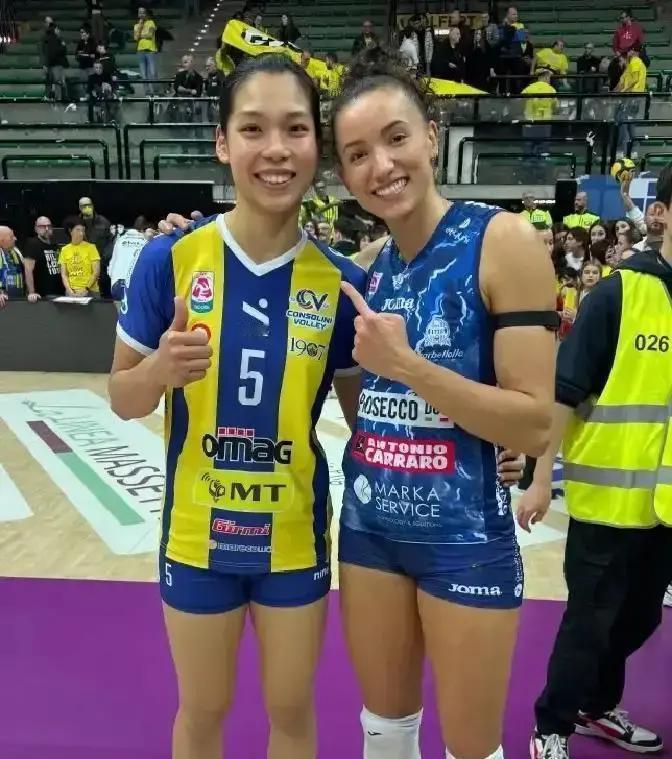 庄宇珊在意甲一传干到69%，连续三场稳得吓人。手腕角度从34度压到32度，离朱婷