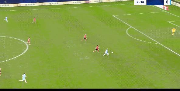 河南队真的是牛啊，下半场一开场就扳平比分，不得不说这支河南队下赛季真的很让人期待