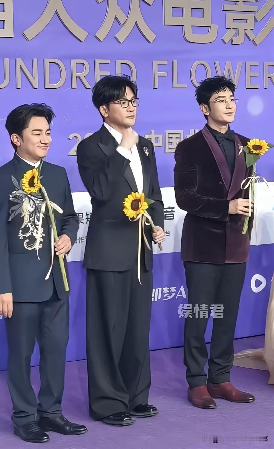黄晓明竟然跟苏有朋差不多高，那他绝对没有176。