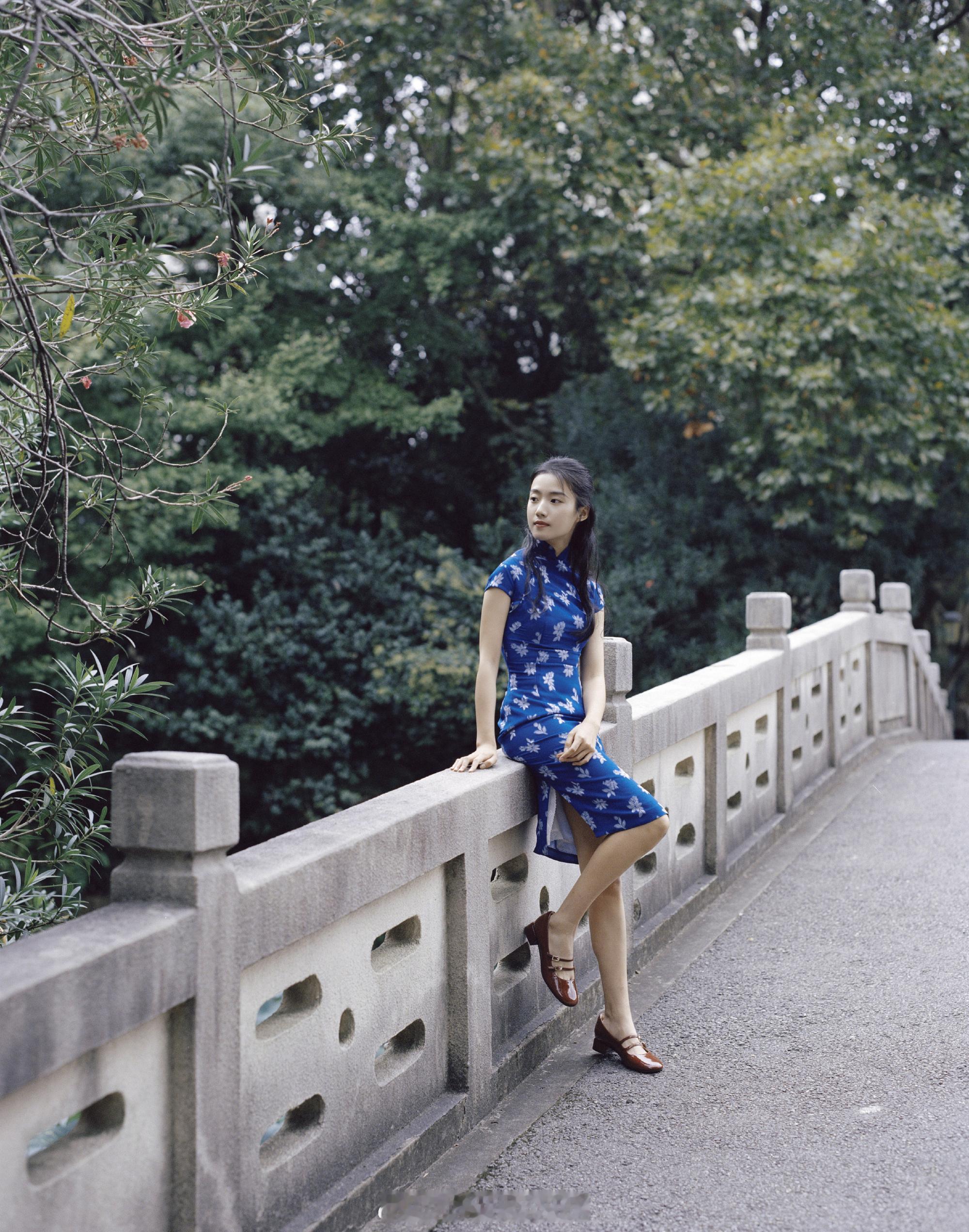 卢昱晓美腿好身材精选图集