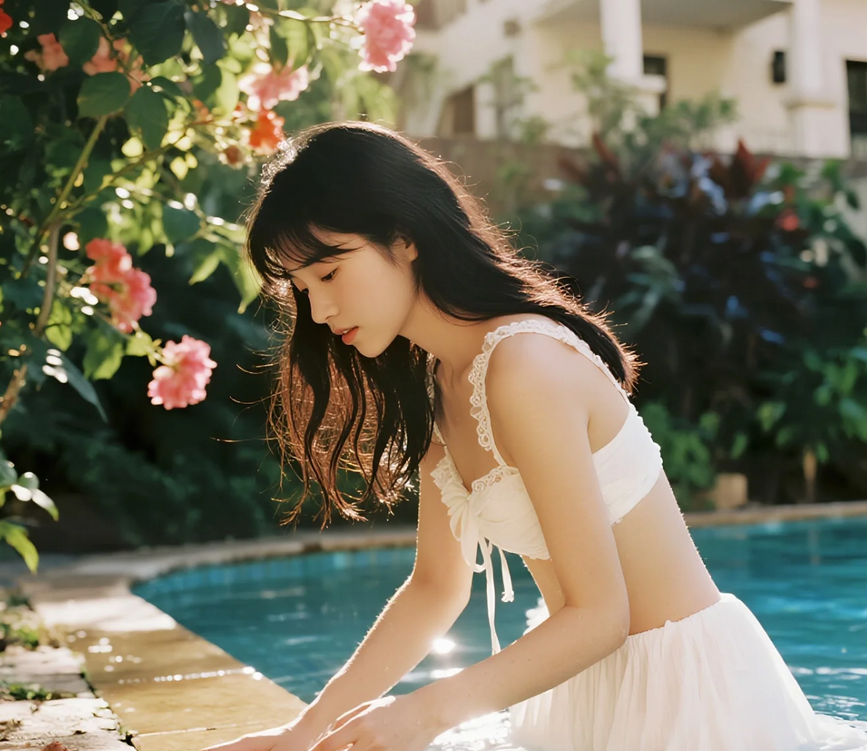 夏日泳池派对，小姐姐的时尚秀场