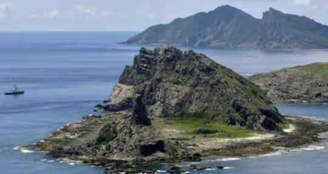 中国与日本在1月14号15号两天在钓鱼岛发生了两起争执，日本想到钓鱼岛上设置管理