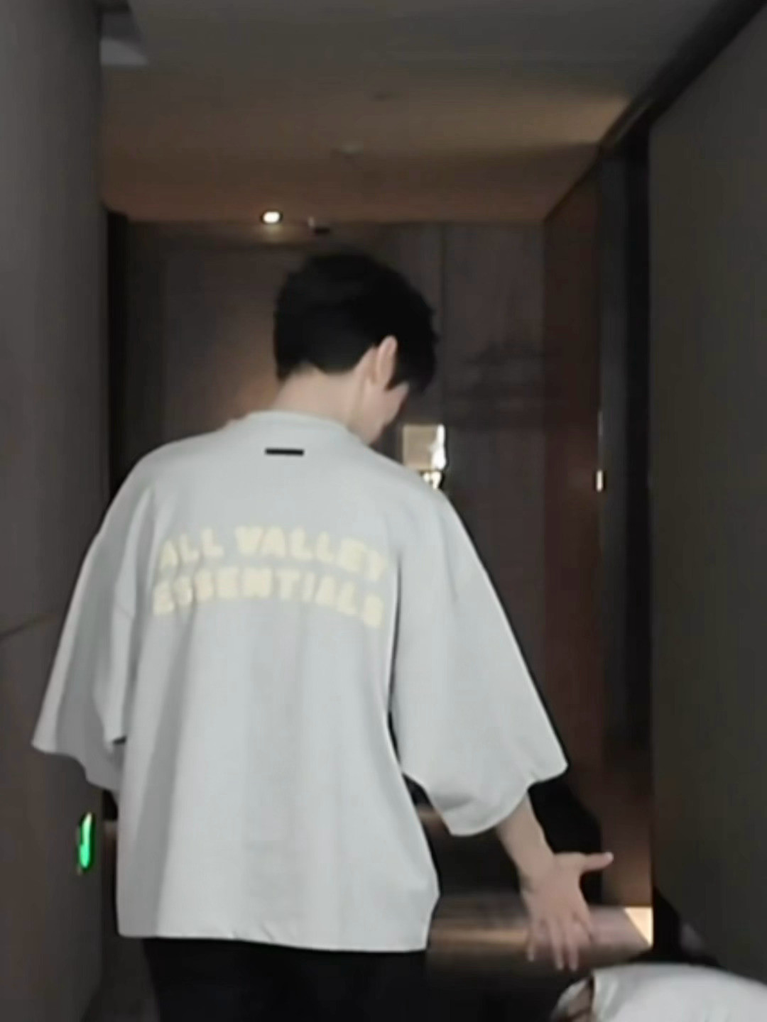 两位的笑点恐怕在我之下
