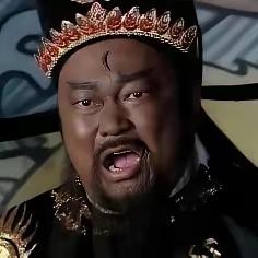 包拯60岁大寿时，突然红着眼眶叹息道：可怜我断子绝孙啊！这时，守寡多年的儿媳红着