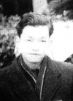 1949年，重庆解放后，军统少将在大街上遇到了一个地下党员，连忙冲上去抓住他，两