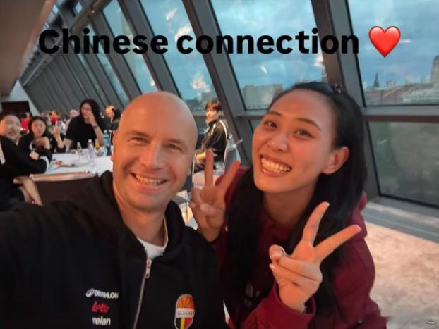【四川女篮将帅世界杯再碰面！迪萨尔现任比利时助教】女篮世界杯今日开赛，上赛季带领