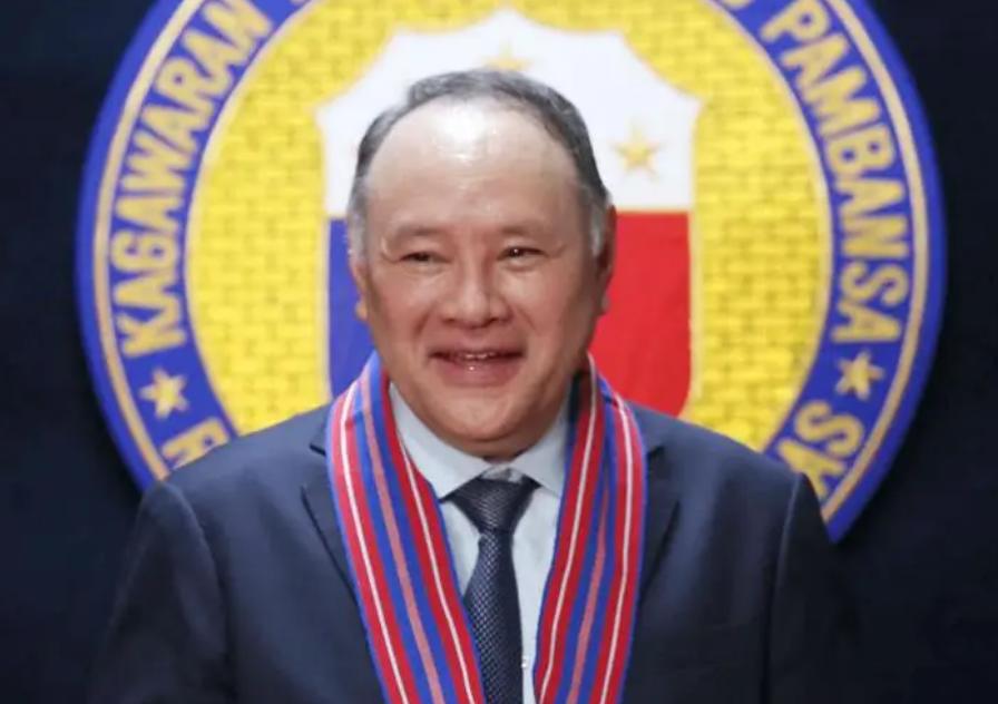 新加坡媒体称，菲律宾遭遇强烈地震后，中国并未立即响应并提供援助，原因在于菲律宾防
