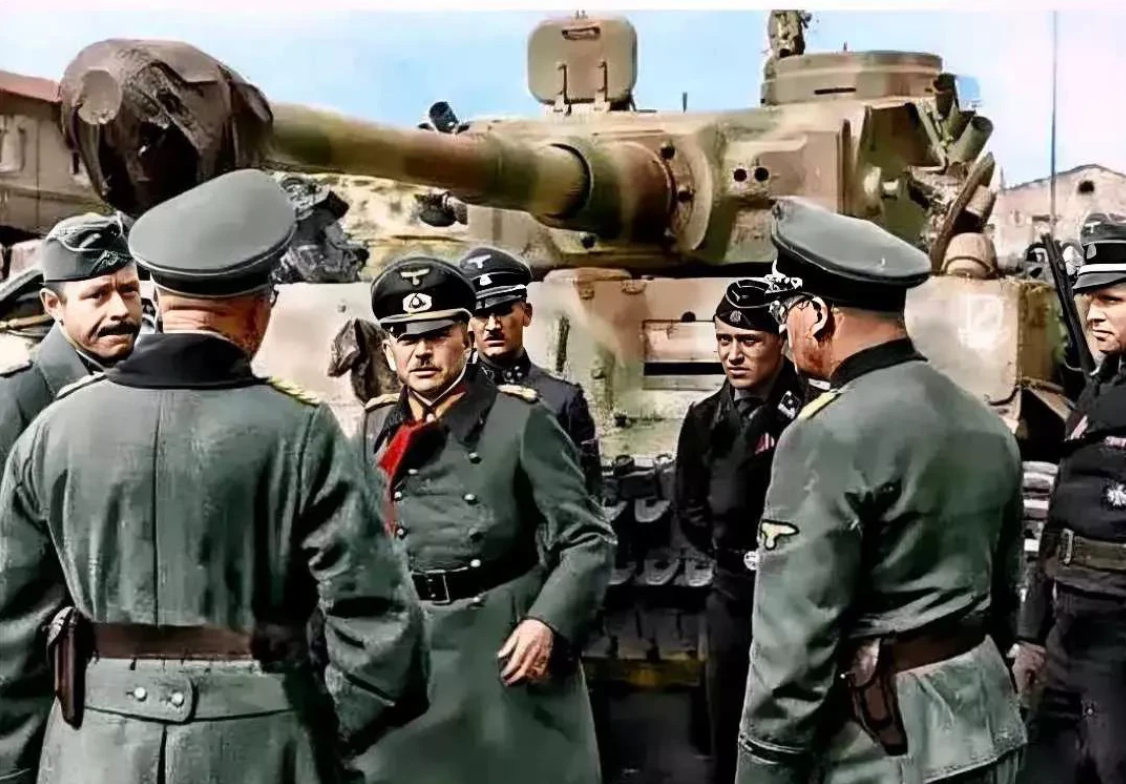 1943年2月下旬，古德里安接受希特勒的安排，成为统管全国<em>装甲兵</em>的<em>装甲兵</em>总监，他