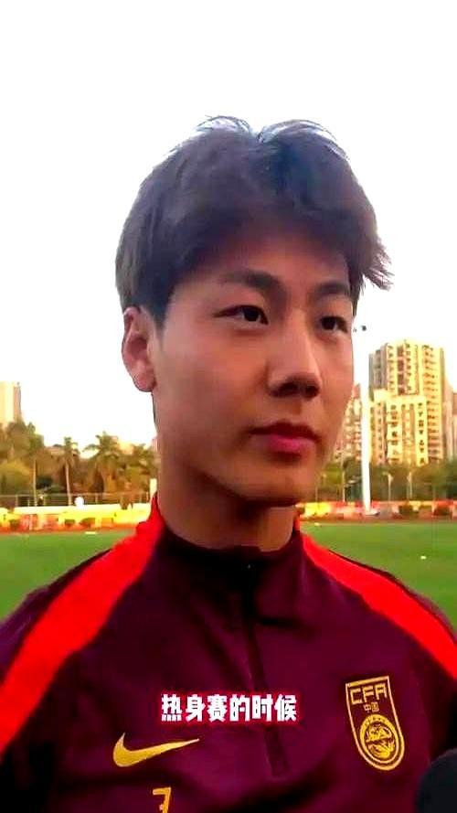 板凳坐穿0分钟，他仍可能绝杀越南！大连英博20岁毛伟杰，四场零登场，却是2