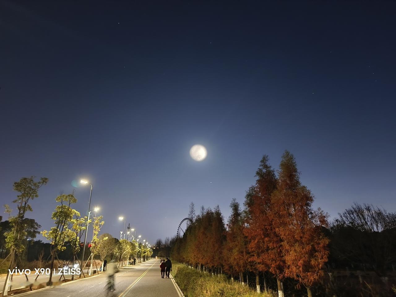 这个人呐活的太累，所以叫人类，人每天都很烦，所以叫凡人，人活着每天都在干活，所以