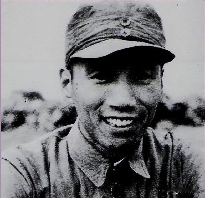 1941年，国军团长率千人起义，当晚被叛徒连捅数刀装死逃生，6年后他成了司令，俘