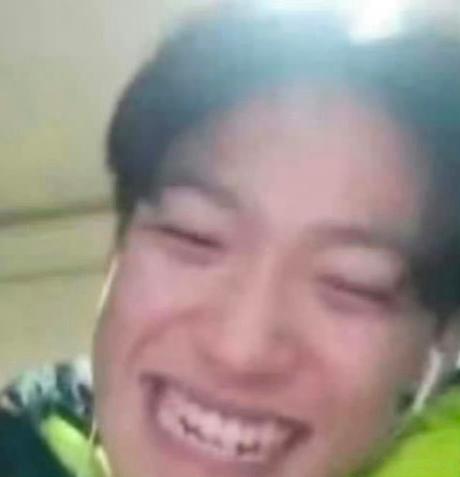 我草你们懂吗我今天拼死挣扎九点半起床化妆去医院体检空腹千里迢迢去了医院结果时