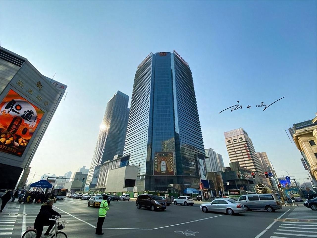 作为辽宁省省会、东北重要新一线城市，沈阳凭借突出的综合实力，被不少人视作“东北第