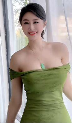 男女相处之道1.给女人花钱，情就深了2.听女人诉苦，关系就近了3.摸女人的