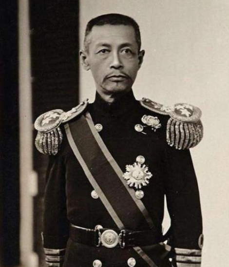 1951年，93岁高龄的前清朝海军总司令萨镇冰在得知志愿军成功击退美军并进攻韩国
