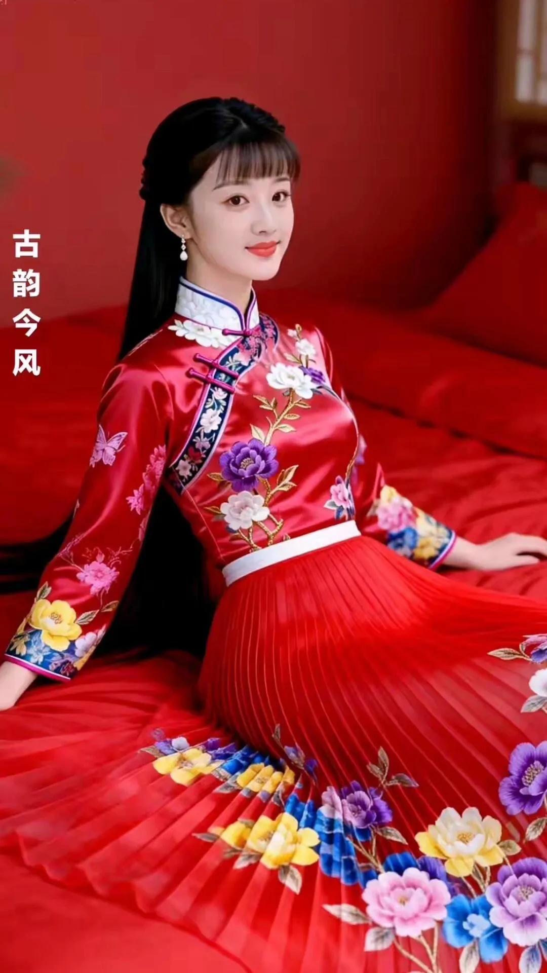 古韵今风，红衣美人，花团锦簇，韵味十足。