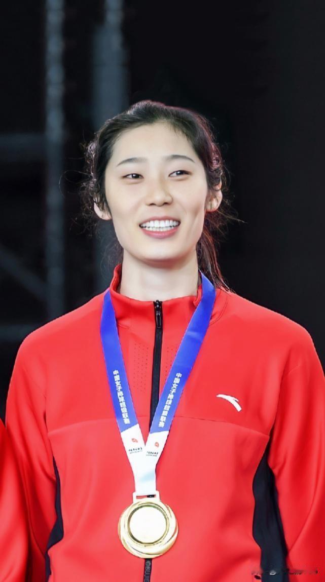 排协官宣：朱婷任国家队助理教练，这真是天大的好消息。-2月4日，排协官宣朱婷以