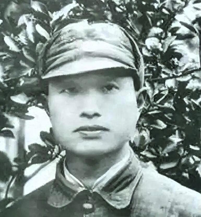 压缩版（全文约500字）张爱萍是1955年授衔的开国上将，素有“神剑将军”