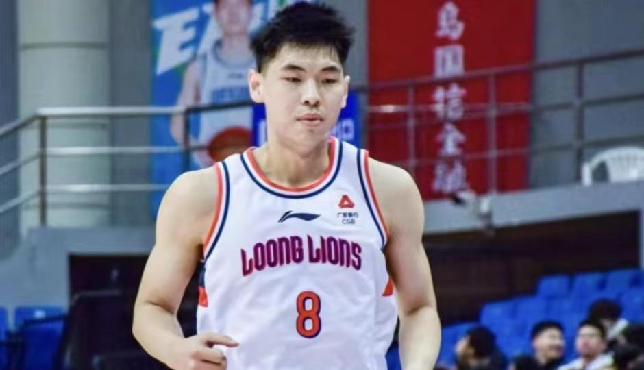 大伤初愈！崔永熙即将回归CBA，他的下一站会是哪里？ 1、广州龙狮。崔永熙与