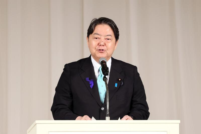 日本政府看了阅兵后，公开表态：绝不重蹈战争覆辙什么是真理？这就是真理！日