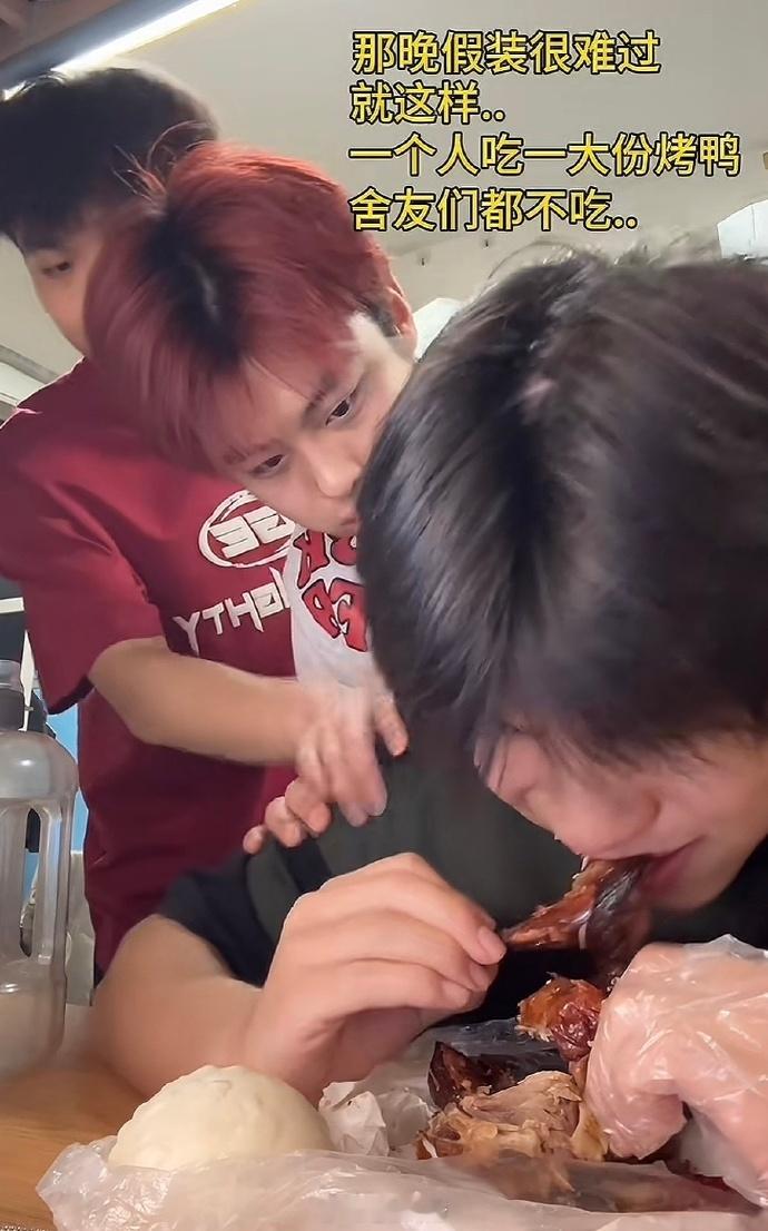 真的没有体面一点的护食方式了吗哈哈哈哈​​​