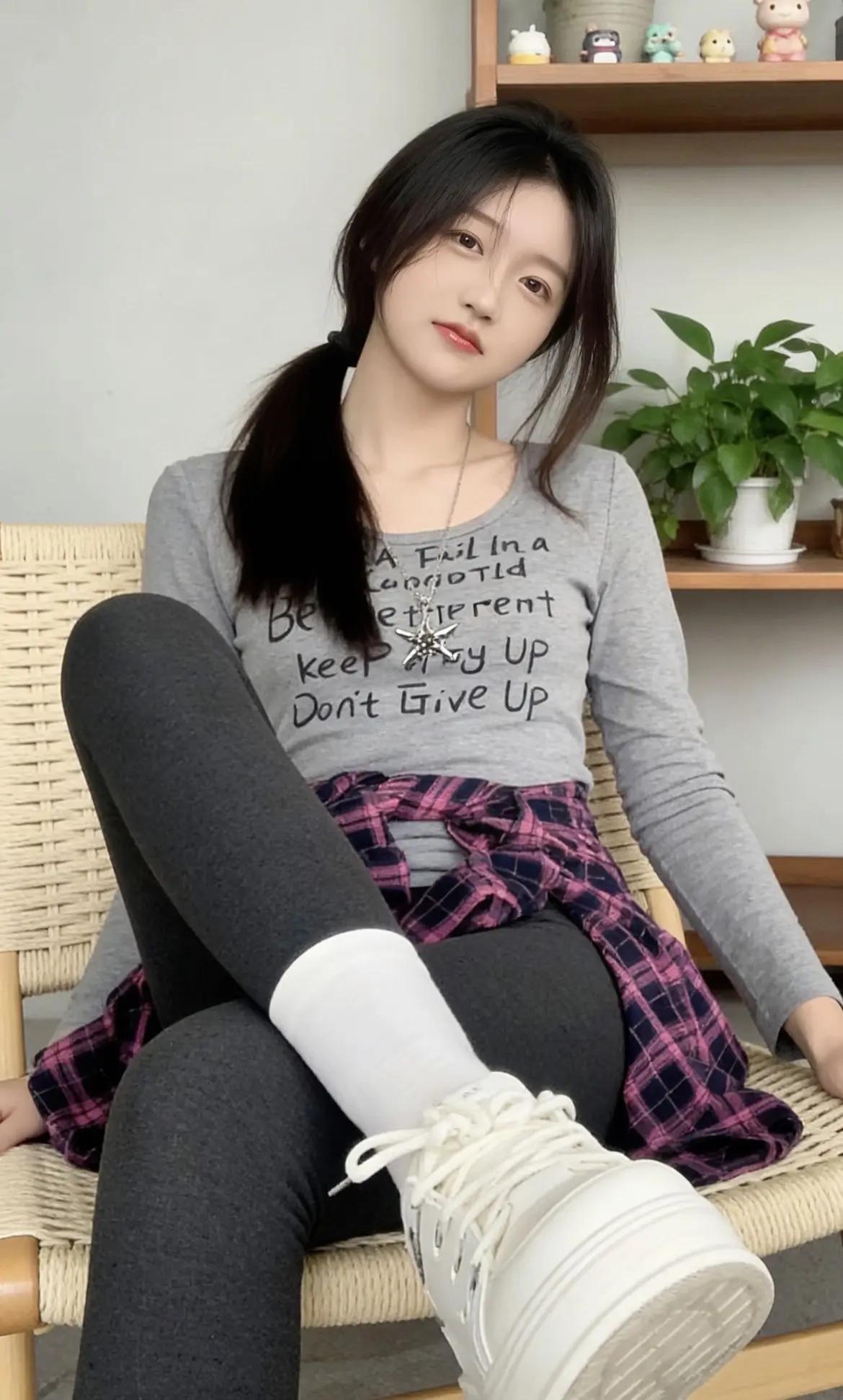 其实脸真的很大的……穿搭穿搭拍照姿势穿搭邻家女孩