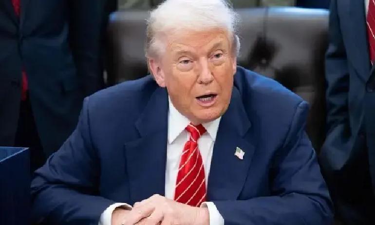 特朗普又喷韩国：养你们有屁用？4.5万美军替你挡枪，你连个海峡都不肯守？特朗