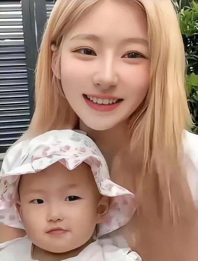 黄一鸣这事我真看傻了难怪王思聪都治不住她。前阵子前男友爆她长期出轨，