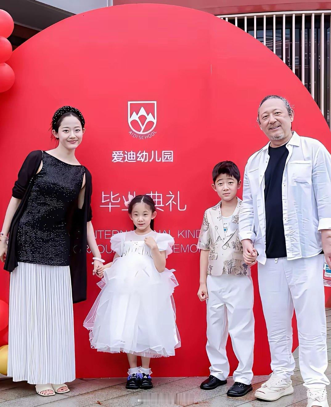 长得那么年轻漂亮，嫁给老头到底图啥？作曲家三宝和他小25岁的妻子万千惠，一家四口