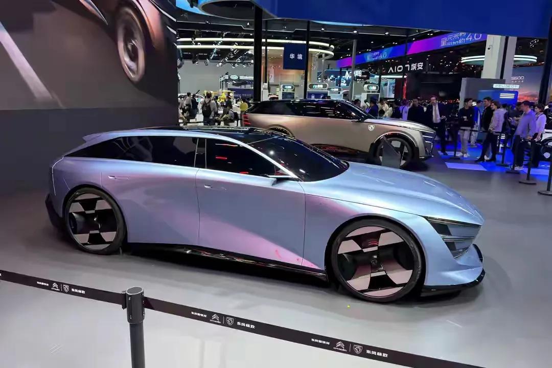 2026北京车展｜东风全系品牌集中发力，联手华为构筑智能生态。东风官方敲