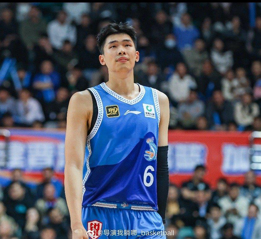 福建男篮和邹阳达成B类续约，面对网友的提问“为什么不去争冠球队，难道你要一直窝憋