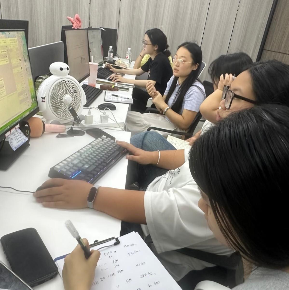同为hr,36岁被裁员hr队友前两天去一家电商公司面试，奇葩的是面试官上来就问你