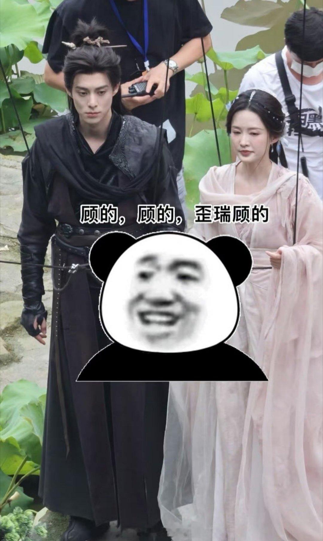 王鹤棣李沁纯生图来咯，这两cp氛围感如何？​​​