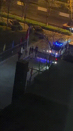 这也太暖心了4月2日，事情发生在山西某个小区，一辆120急救车赶到小区门口，却