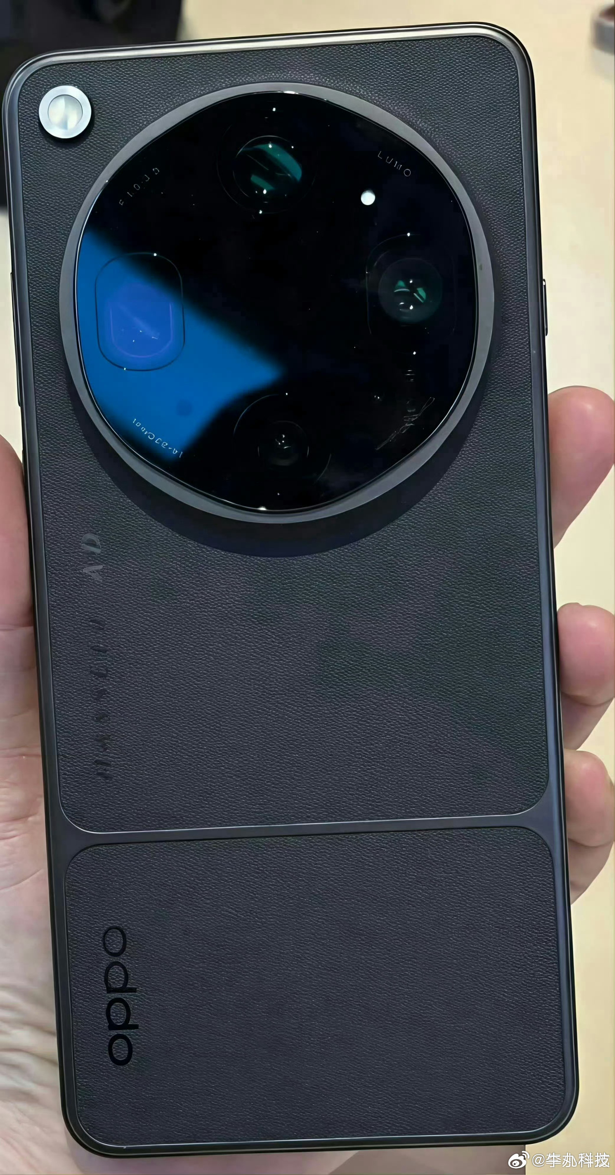 OPPOFindX9Ultra真机曝光！有一说一，这个设计确实高级啊，哈苏