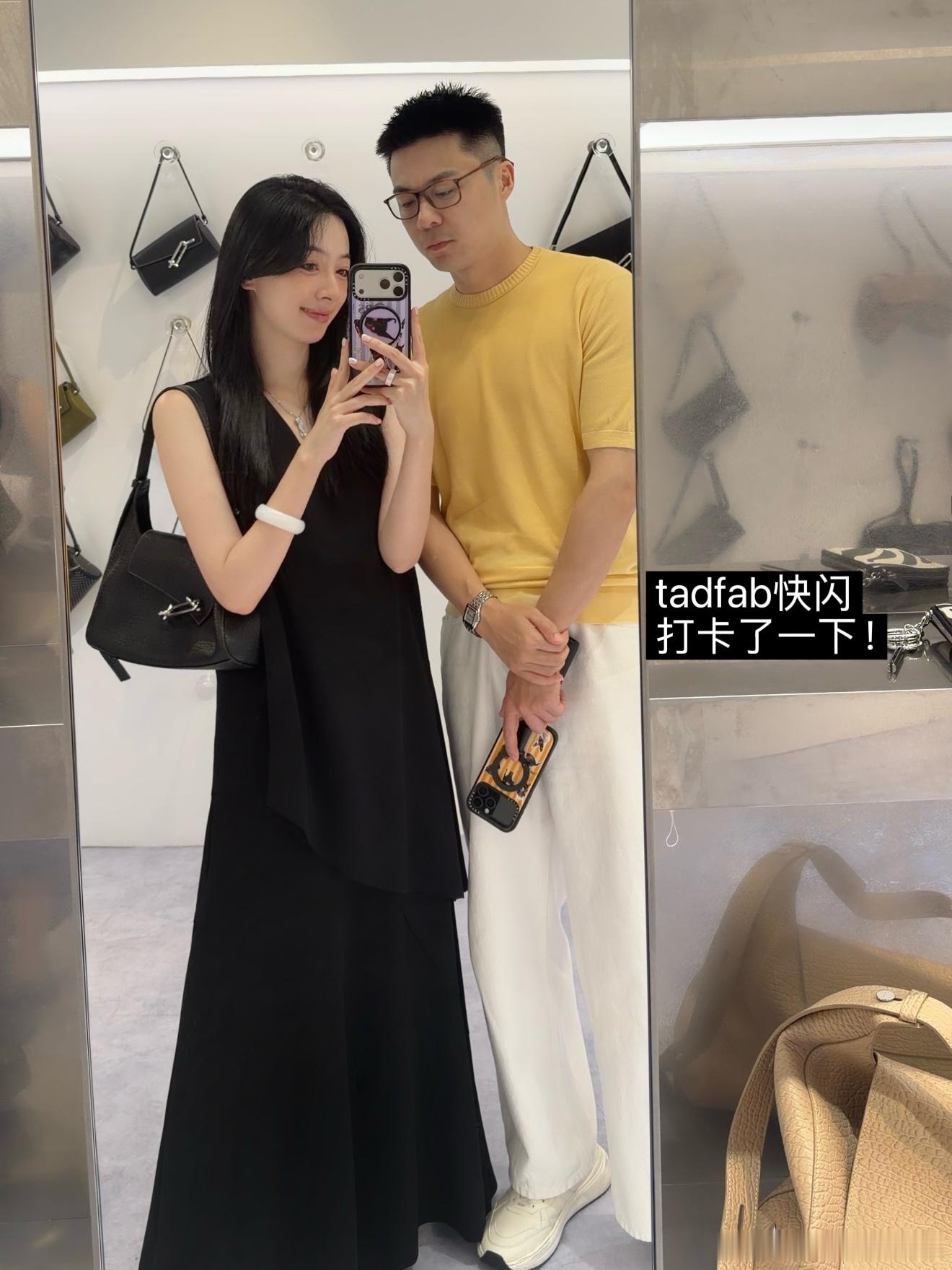 时间飞驰而过的周末日常是不是每个宝宝都喜欢薅妈妈头发