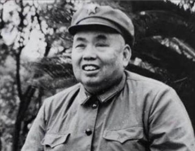 1939年386旅副旅长许世友和政委王新亭打架，旅长陈赓上报，这事牵扯到部队团结