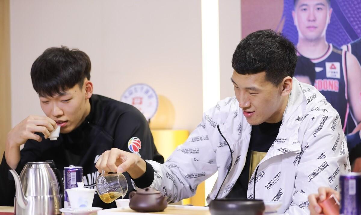 这真的扶正张昊可夺冠了？多场热身赛发挥出色，得分仅次于徐杰，张昊这个休赛期经历了