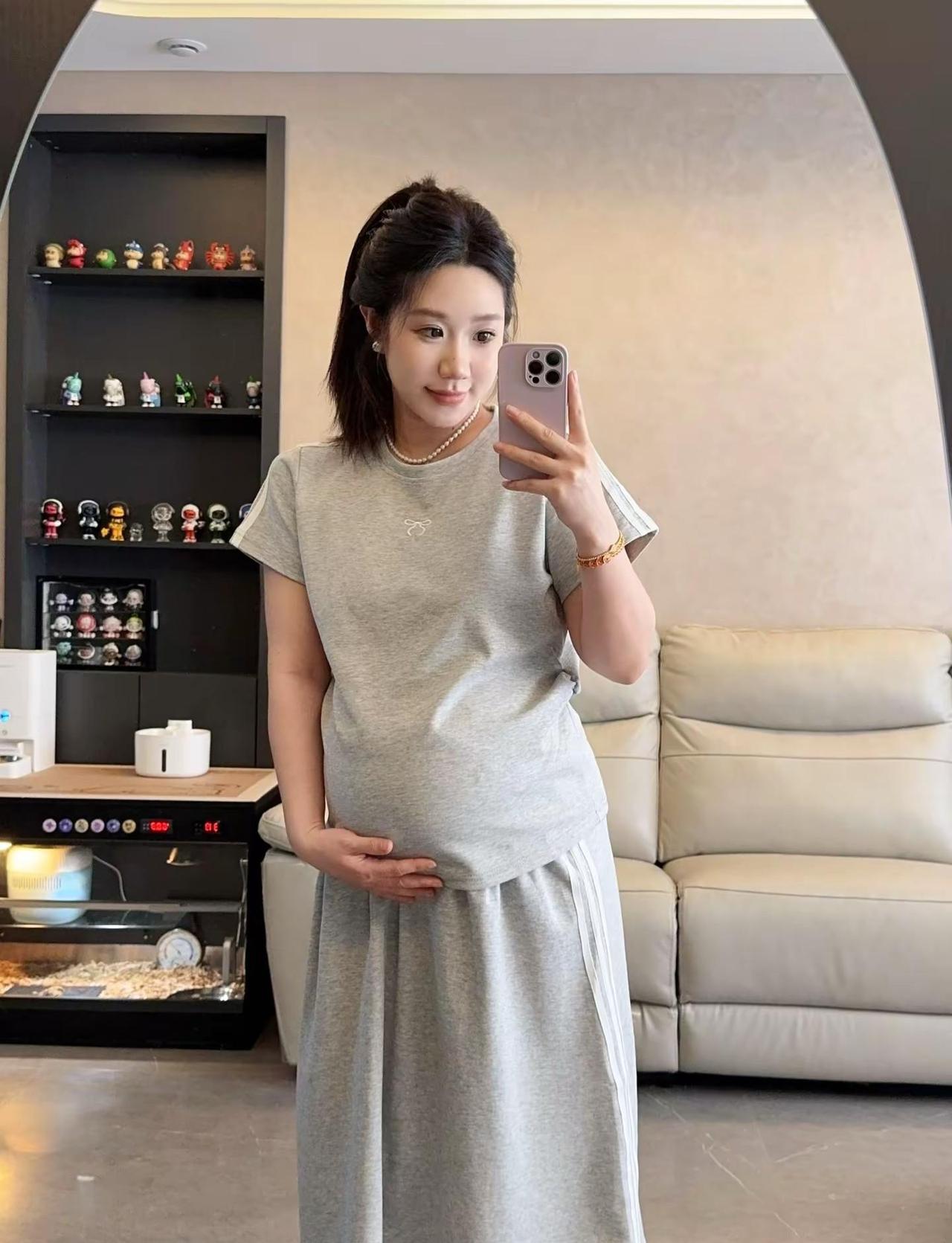 孕期也能穿的休闲风！显瘦又藏肚🩶🤍。孕妈时尚穿搭孕期穿搭分享夏季孕妇装