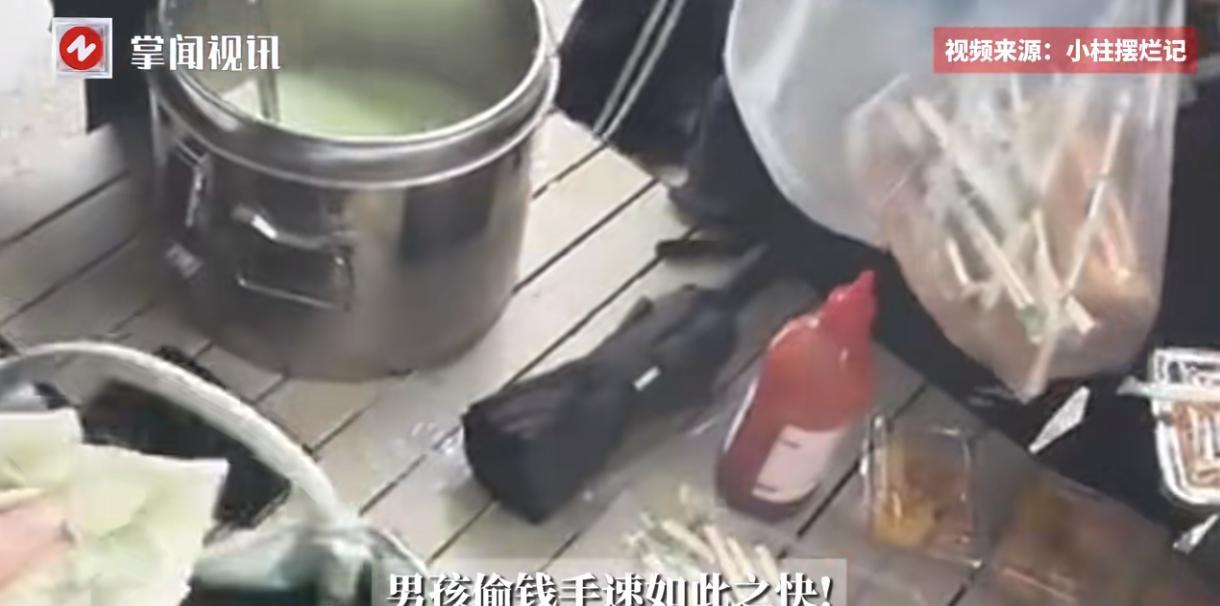 “必须严惩！”6月14日，广西，一位男子在学校门口卖火鸡面，谁知在给顾客找零钱的
