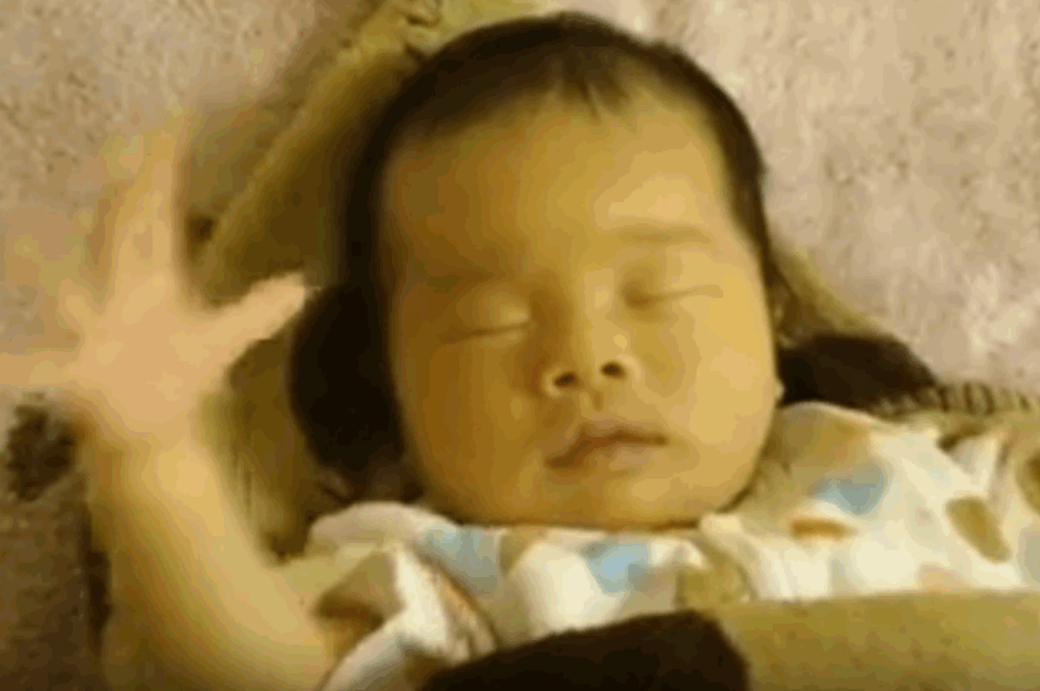 婴儿如果出现这三种“奇怪”现象, 不要打扰他, 时间久了就自愈了