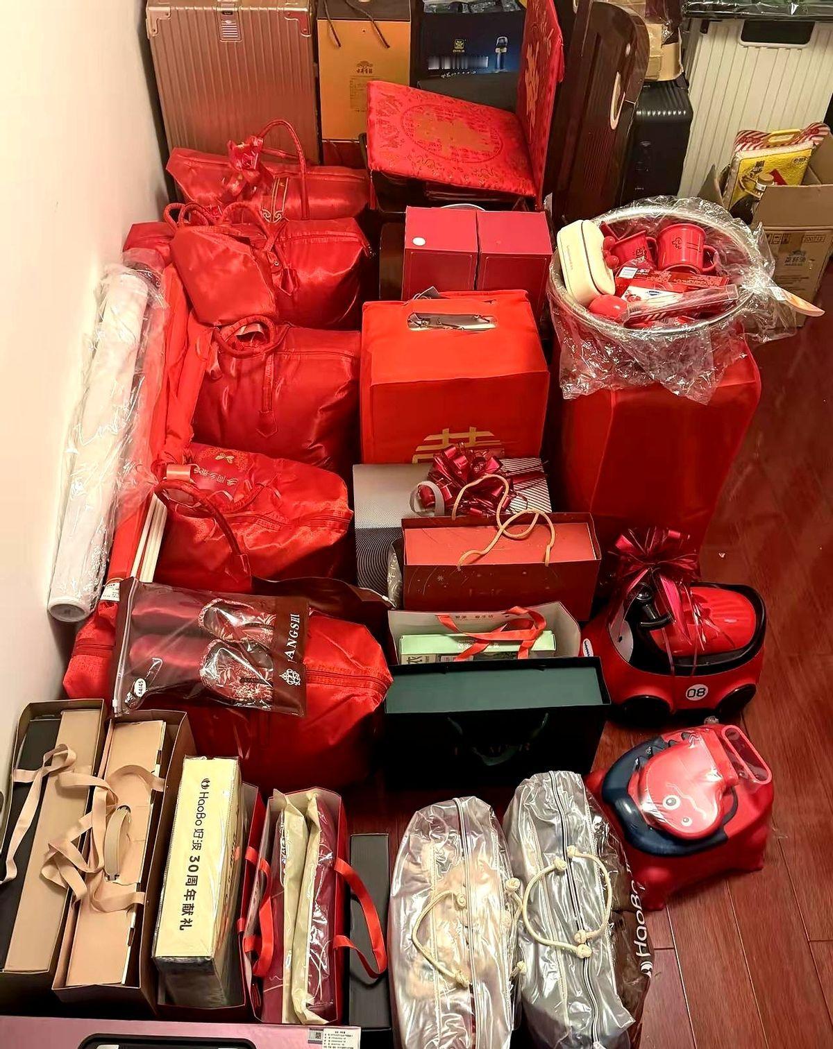 杭州的张阿姨最近有点犯困，她闺女去年拿着九十八万彩礼嫁给大学同班同学，婆家在本地