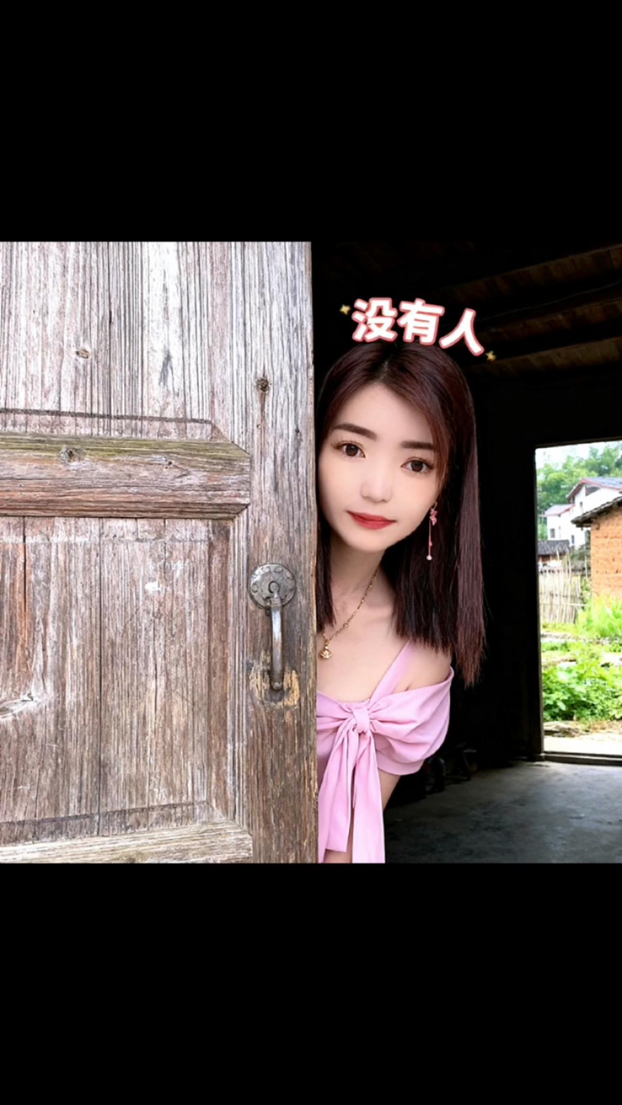 偷的不是红薯，是童年的野气，吃的不是红薯，是藏在泥士里的暖。