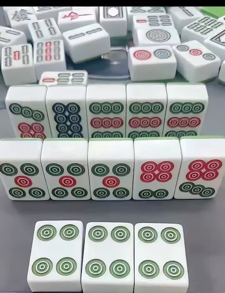 昨天，去老同学麻将馆打牌，下午输了几百。摸了把清一色糊五八，来了七饼我打了，被老