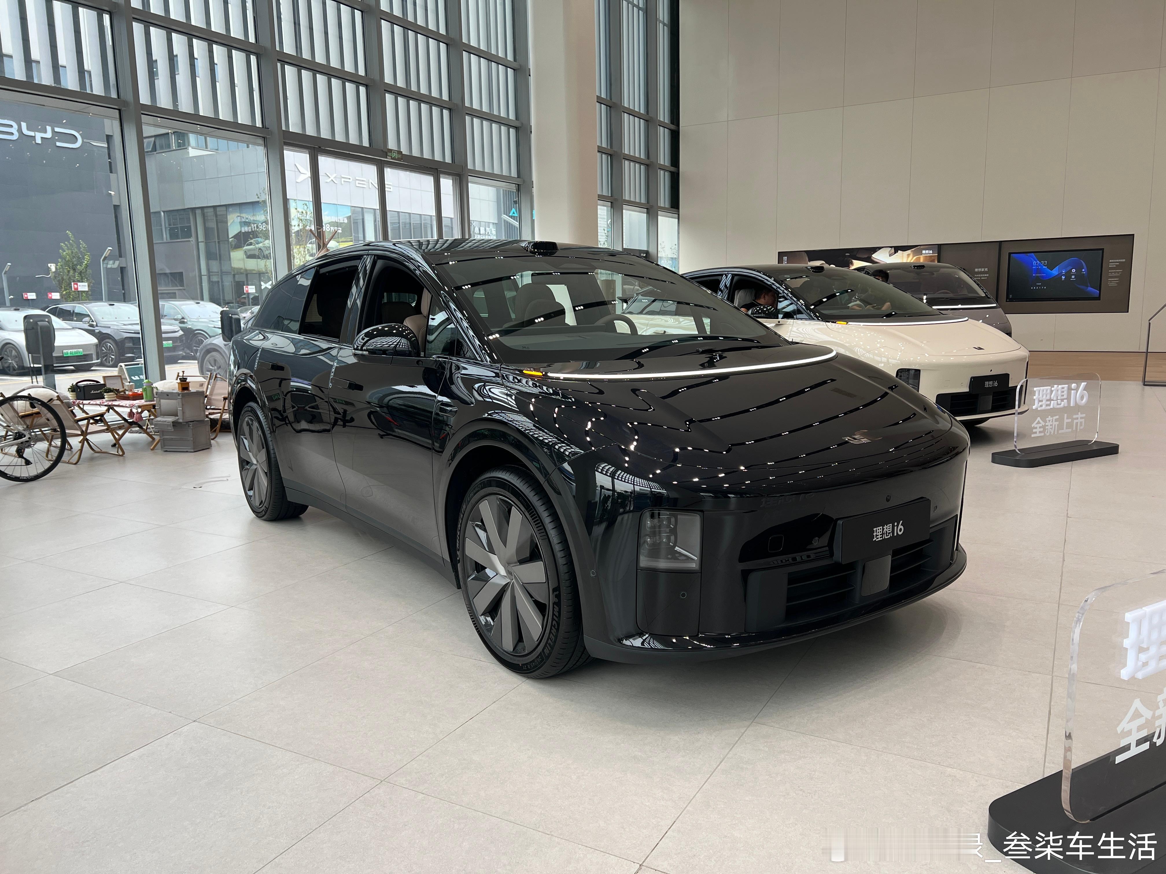 这台黑色的理想i6挺酷[墨镜]理想i6理想汽车​​​