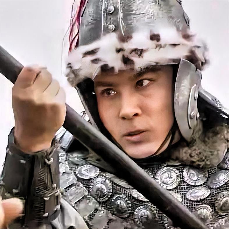 五虎将中唯一败类，害死自己全家200多口人，刘备若得天下必杀他…咱们先把话