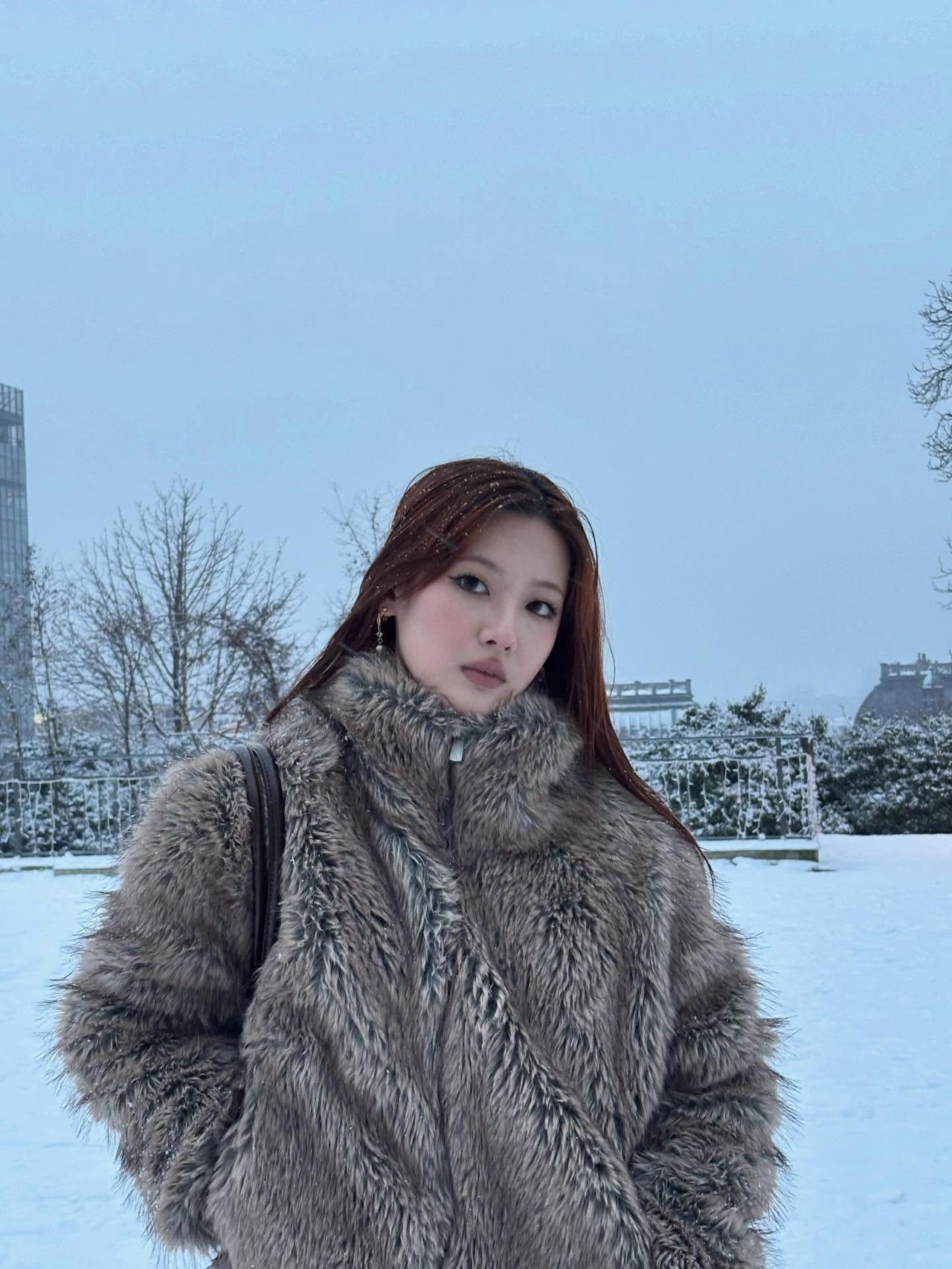 雪落无声，温暖相随初雪落心间雪落时无声雪落暖相伴冬落雪雪落情长清雪暖寒