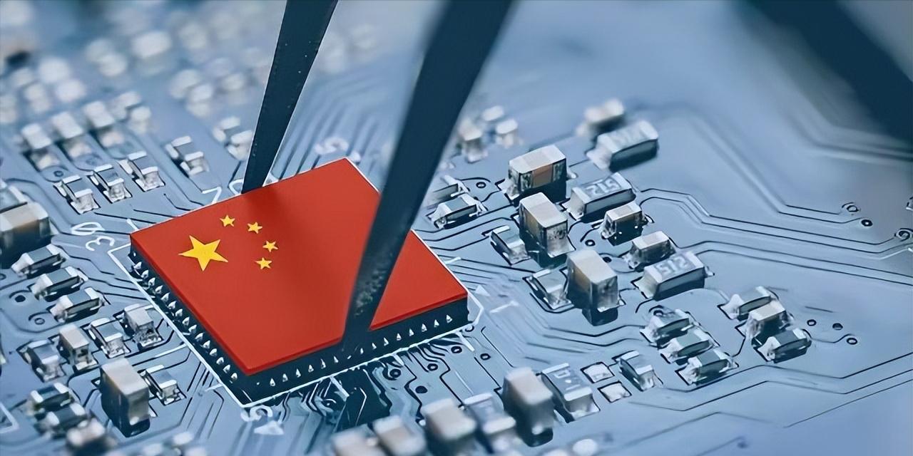 就在西方还在为芯片禁令沾沾自喜的时候，日经亚洲突然爆出一条震撼全球半导体行业的消